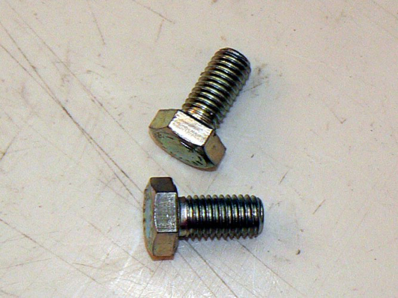 SROUB  6HR M6X35 DIN933 /02 1103.25/