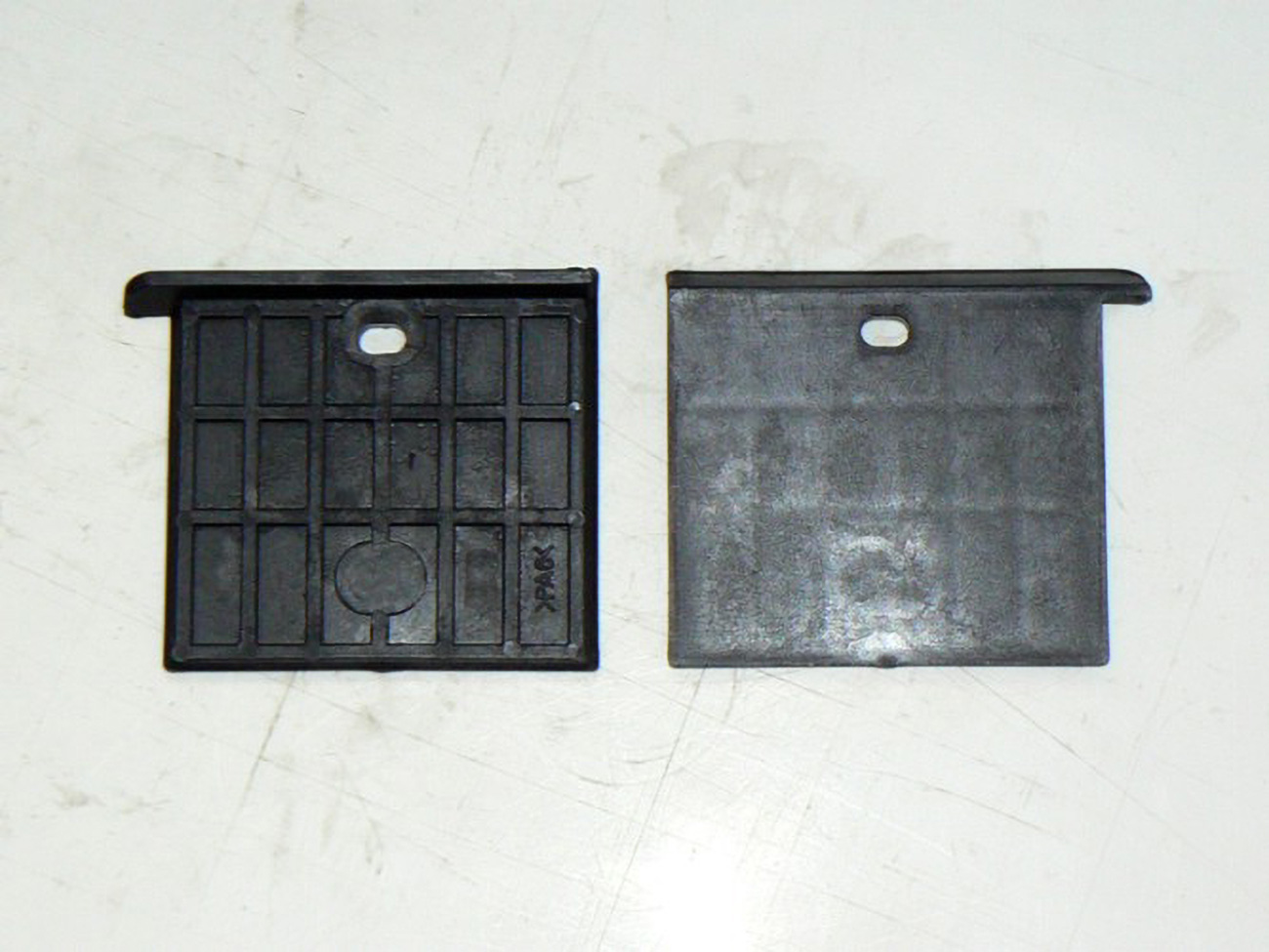 VLOZKA PLASTOVA 3 ZADNI STIPACKA 7T