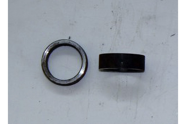 Rozpěrný kroužek 10,7