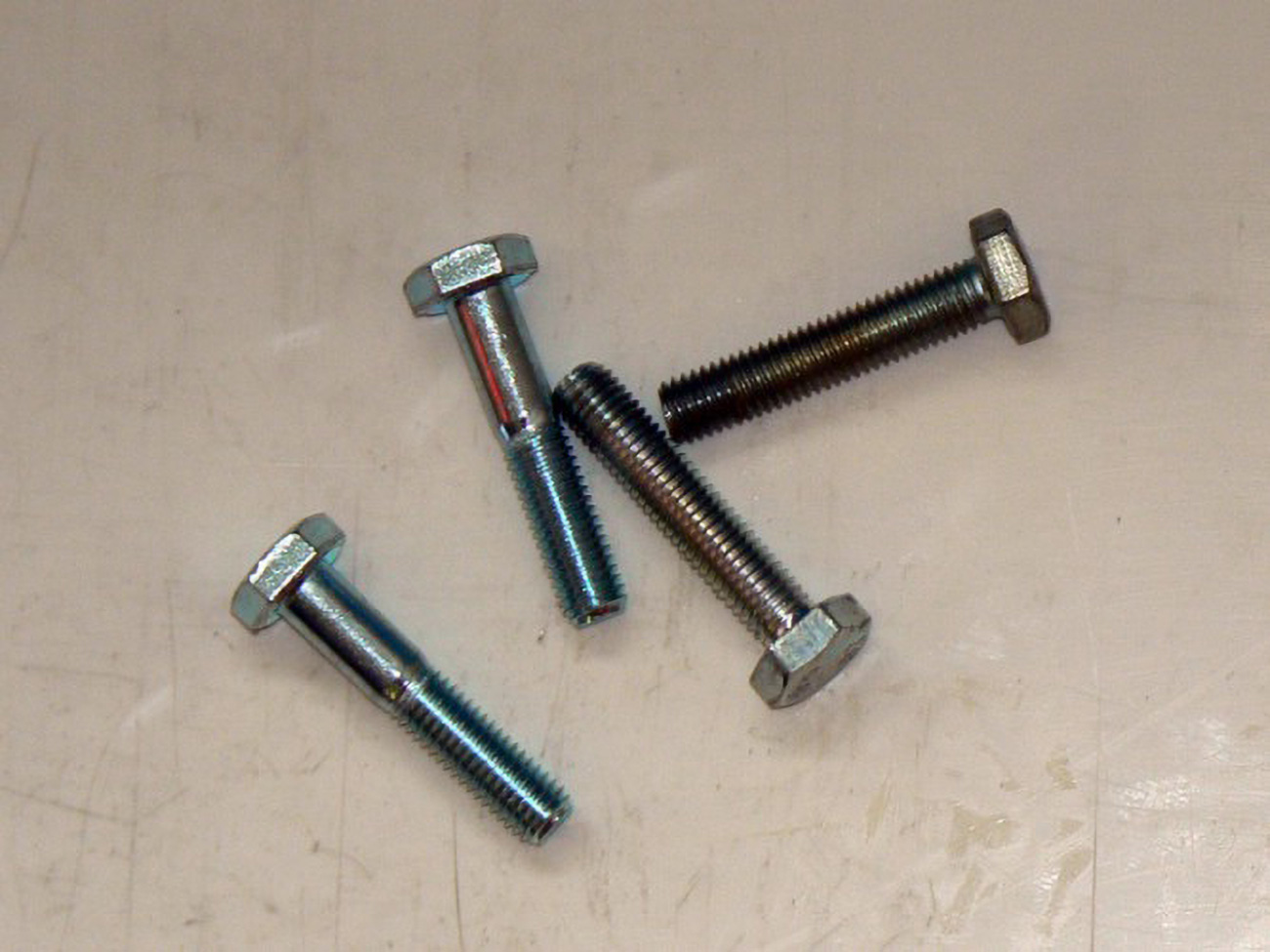 SROUB 6HR M10X50 DIN931 /02 1101.25/