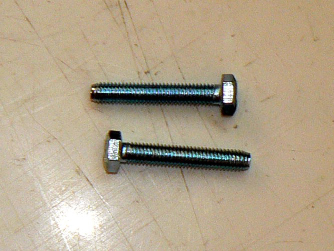 SROUB 6HR M10X20 ISO4017 8.8 A2K OK16