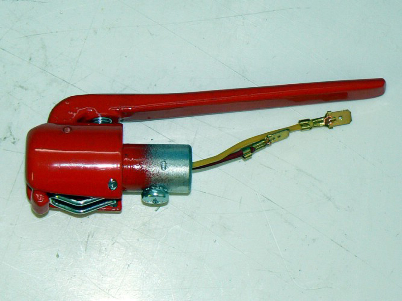 VYPINAC BEZPECNOSTNI BVA-96 - 2 VYVODY