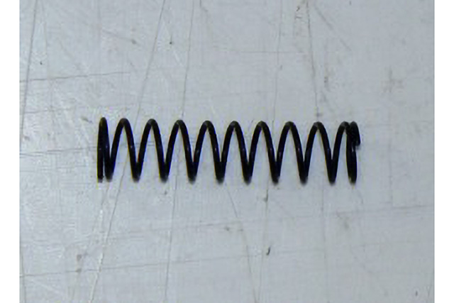 pružina páky zadního madla