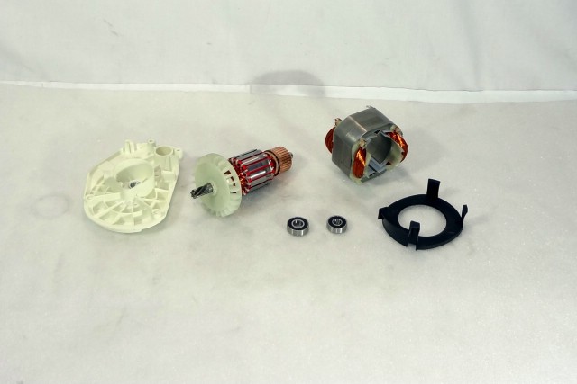 ELEKTROMOTOR KOMPLET PILA 2300