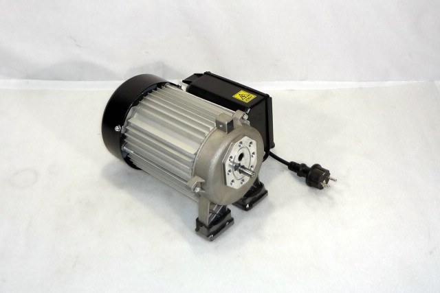 Motor kompletní (72-74, 77-82, 86, 88-97)