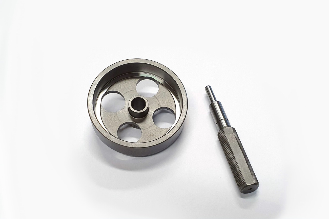 PRIPRAVEK STREDICI PRIRUBY MOTORU